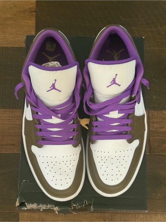 Jordan Other - Mens Nike Air Jordan Low Top Sneakers - White & Purple